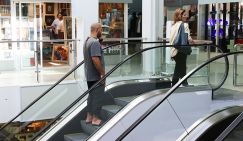 В России 1 сентября могут остановиться все эскалаторы в ТЦ