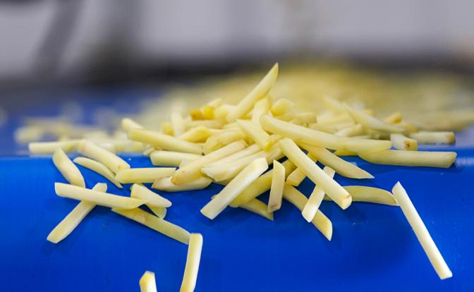 Россиянам рассказали о серьёзной опасности картофеля фри