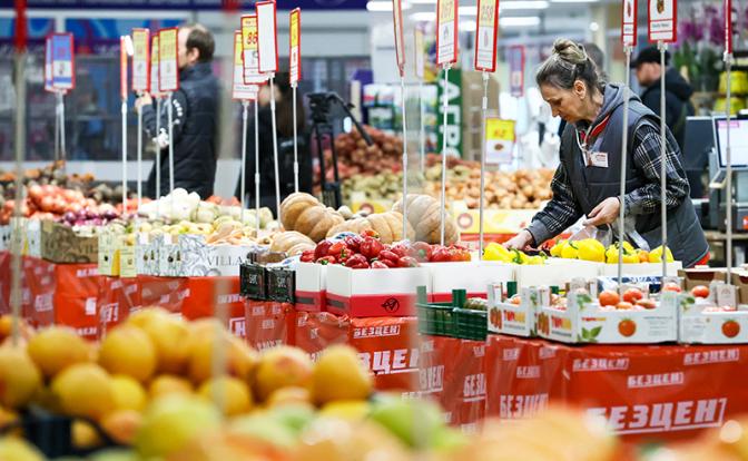 Ловкий ход: Как бы ни лихорадило торговлю, чиновники теперь за это не в ответе