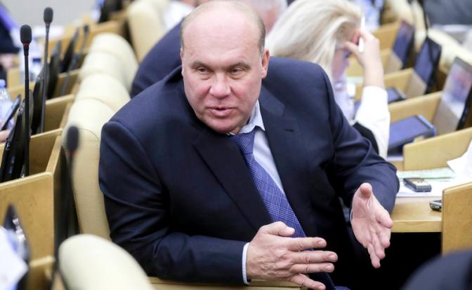 На фото: член комитета по обороне нижней палаты парламента РФ Андрей Колесник.