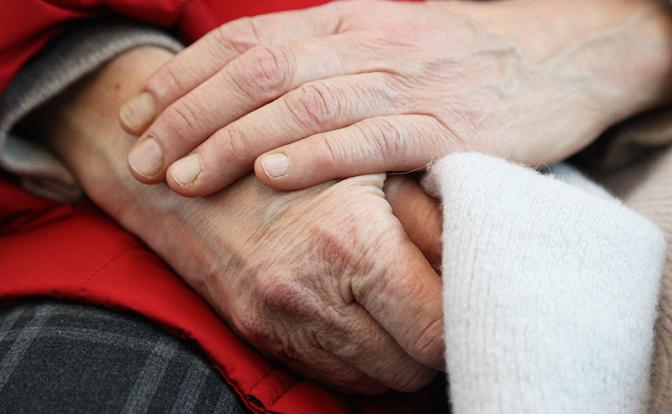 Хирург: Холодные руки могут быть проявлением атеросклероза