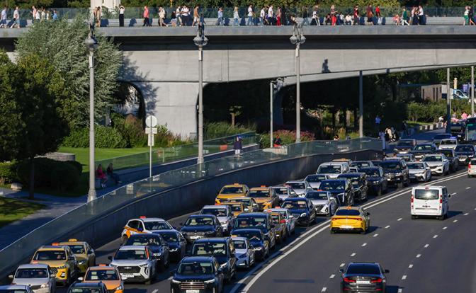 Платные дороги в Москве: водители сомневаются в эффективности