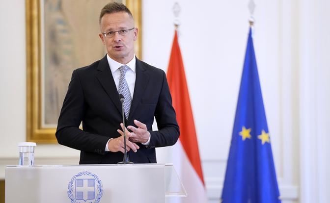 На фото: глава МИД Венгрии Петер Сийярто