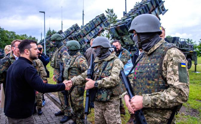 60 тыс. войск станут гарантией для Зеленского: ЕС просчитывает контингент «миротворцев»