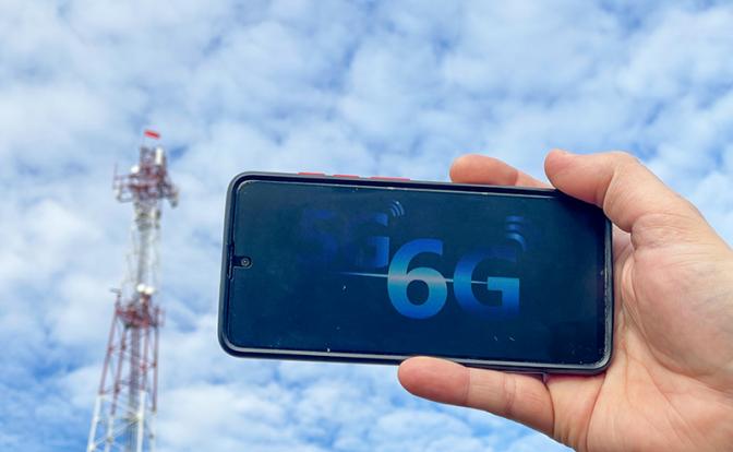 «Наше счастливое будущее»: 6G шагает по планете, но в России пока качают 4G