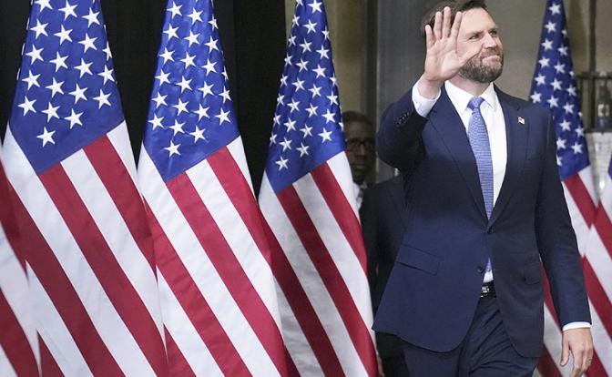 На фото: вице-президент США Джей Ди Вэнс