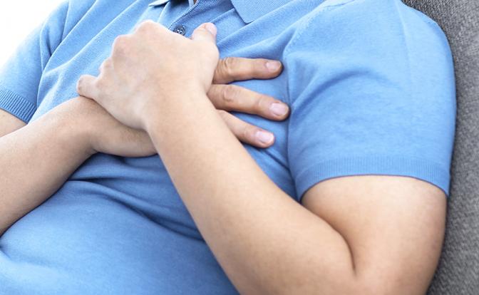 Названы симптомы возможной внезапной остановки сердца у молодых людей