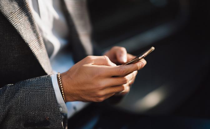 Минцифры перечислило онлайн-платформы, которые будут доступны при сбоях мобильного интернета