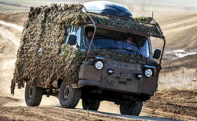 Военная наука недоумевает: БМП - братская могила, а "буханка" - самое то для наступления