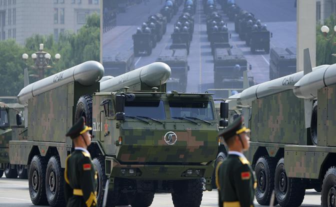 На фото: военный парад в Пекине по случаю 80-й годовщины окончания Второй мировой войны и капитуляции Японии