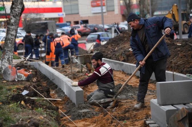 Проект о запрете трудовым мигрантам перевозить семьи внесен в Госдуму