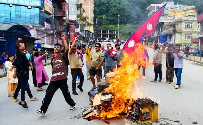 Не пальцем деланная: Кто стоит за «зумерской революцией» в Непале