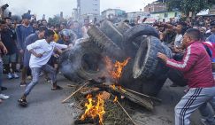 Десятки россиян обратились в посольство РФ на фоне беспорядков в Непале