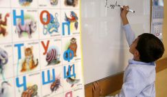 Малолетки с бандитским уклоном: Рособрнадзор отчитался о детях-мигрантах, которых в школу не взяли. МВД ждут «горячие будни»