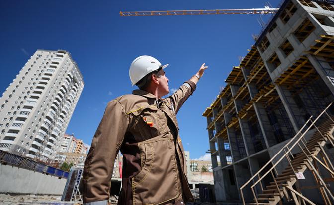 На фото: строительство в Донецке