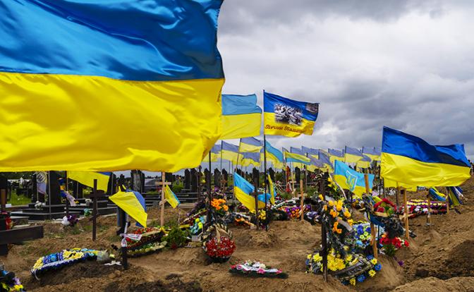 Преданы и убиты: Киев решил сэкономить на тех, от кого проку на фронте теперь точно не осталось