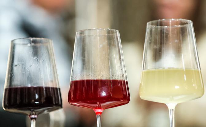 Чудеса в бокале: Белоруссия вслед за молоком залила Россию шампанским. Израиль и Азербайджан подтягиваются