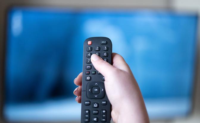 Цензура в России: «Формально у нас везде свобода.Только почему-то на ТВ боятся сказать, что рост цен зарплату обгоняет»