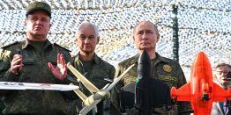 Путин в камуфляже, 41 полигон, 100 тысяч военнослужащих, разгром условного противника: Учения «Запад-2025»