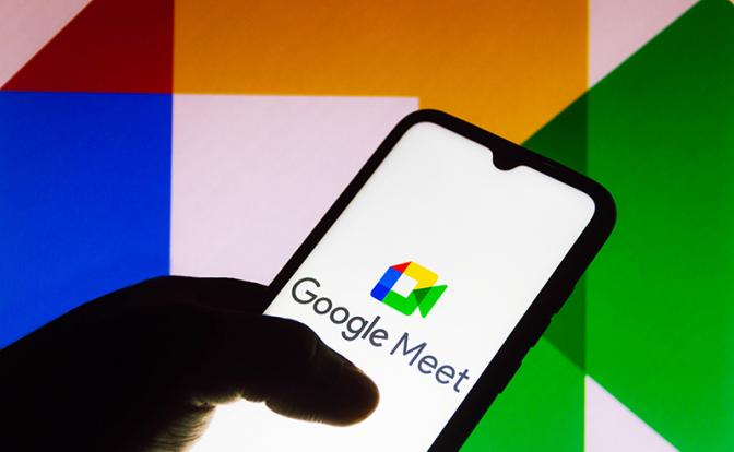 Видеозвонок через Google Meet стоил екатеринбурженке 6,6 миллиона рублей