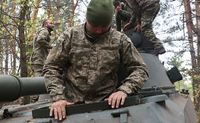 Угнал танк - спас свою жизнь. Украинские солдаты бегут с фронта любым возможным способом