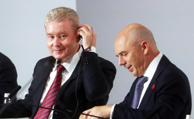 На фото: мэр Москвы Сергей Собянин и министр финансов РФ Антон Силуанов (слева направо)