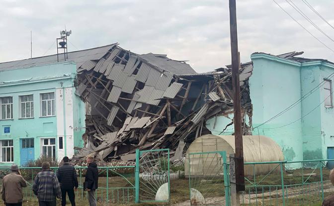 В Новосибирской области рухнуло здание школы