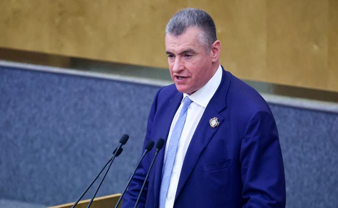 На фото: руководитель партии ЛДПР Леонид Слуцкий