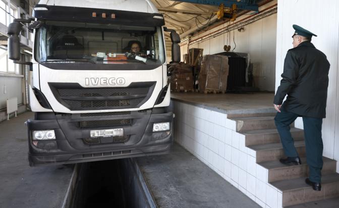 Почти 3 тысячи дронов пытались провезти в Россию из дружественной страны под видом игрушек