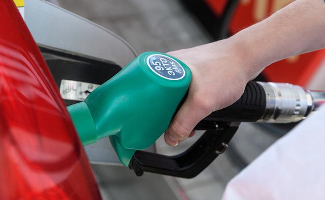 Избежать «бензинового голода» поможет хитрый компромисс государства и нефтяников