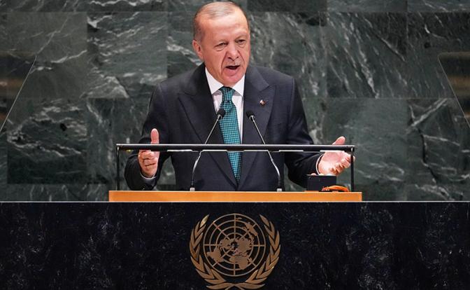 На фото: президент Турции Реджеп Тайип Эрдоган во время выступления на общеполитических дебатах на Неделе высокого уровня 80-й сессии Генеральной Ассамблеи ООН