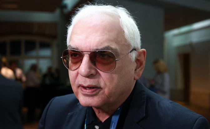 На фото: режиссер Карен Шахназаров