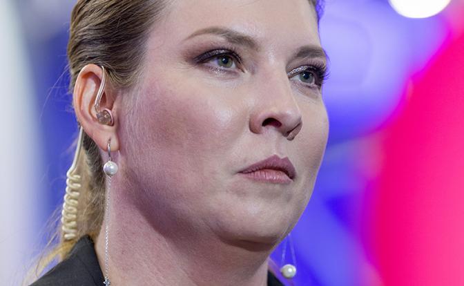 На фото: ведущая программы «60 минут» на канале «Россия 1» Ольга Скабеева