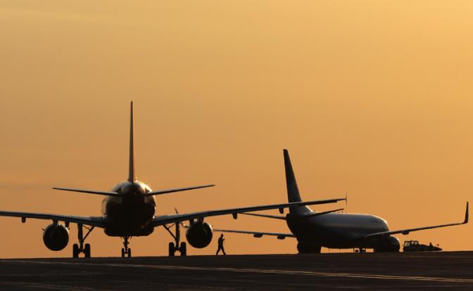 Государство сокращает расходы на авиапром, России не нужна тысяча самолетов