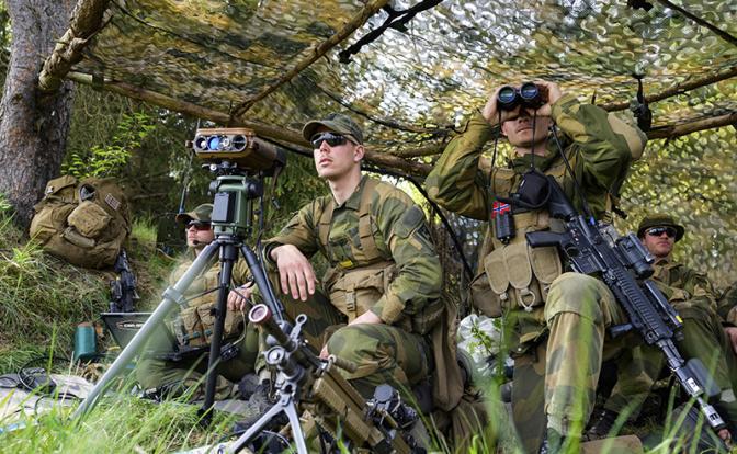 Норвежская полиция ищет солдат, проходивших школу выживания на границе с Россией