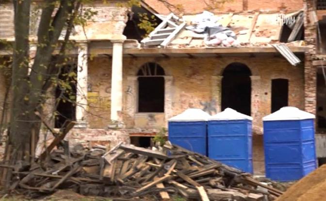 На фото: вид на усадьбу «Никольское-Урюпино». В Красногорске по информации СМИ о частичном уничтожении объекта культурного наследия, возбуждено уголовное дело.