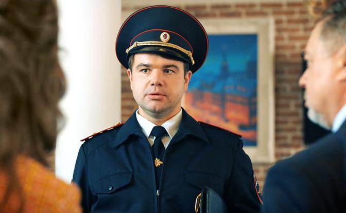 На фото: актер Михаил Казаков в сериале "Папины дочки. Новые-2".