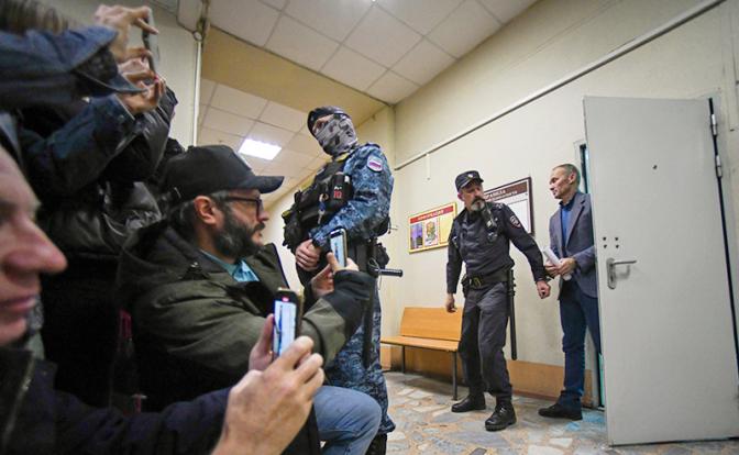 На фото: Олег Чемезов во время избрания меры пресечения в Верх-Исетском районном суде Екатеринбурга.