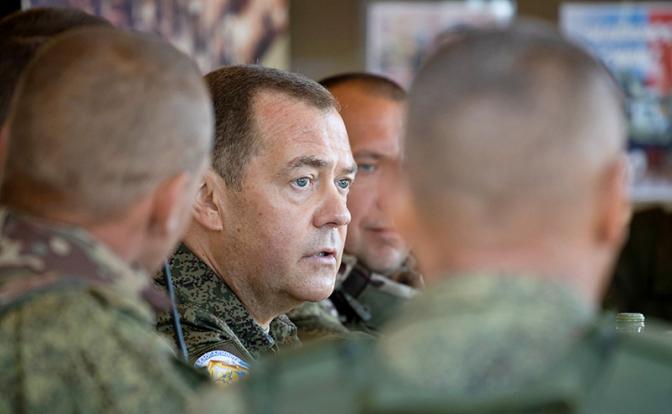 На фото: зампред Совбеза РФ Дмитрий Медведев.