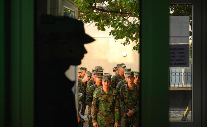 Додон заявил о военных приготовлениях ЕС в Молдове