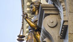 «Справедливость существует»: Рабочий отсудил у «Уралвагонзавода» полмиллиона рублей