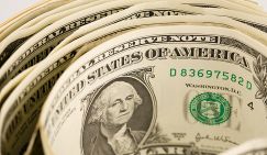 Почему курс доллара упал «тузам» вопреки? Эксперт назвал неожиданную причину