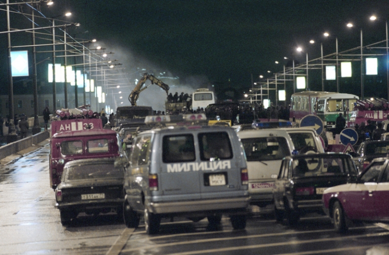 На фото: во время захват террориста на Красной площади, который захватил автобус с южнокорейскими студентами, 1995 год.