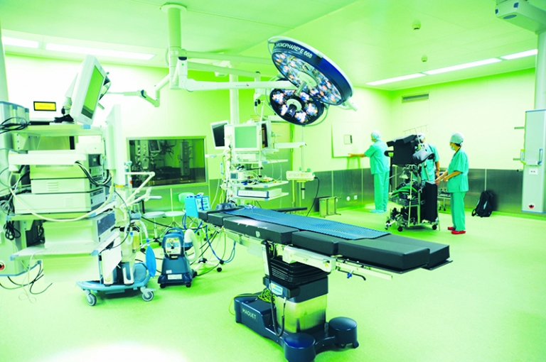 На фото: современная операционная в клинике АО &laquo;Медицина&raquo; на Маяковской.