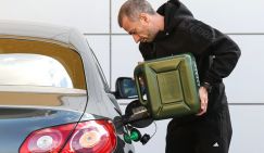 Потолок цен на АЗС: Дефицит или 100 рублей за литр - выбор невелик