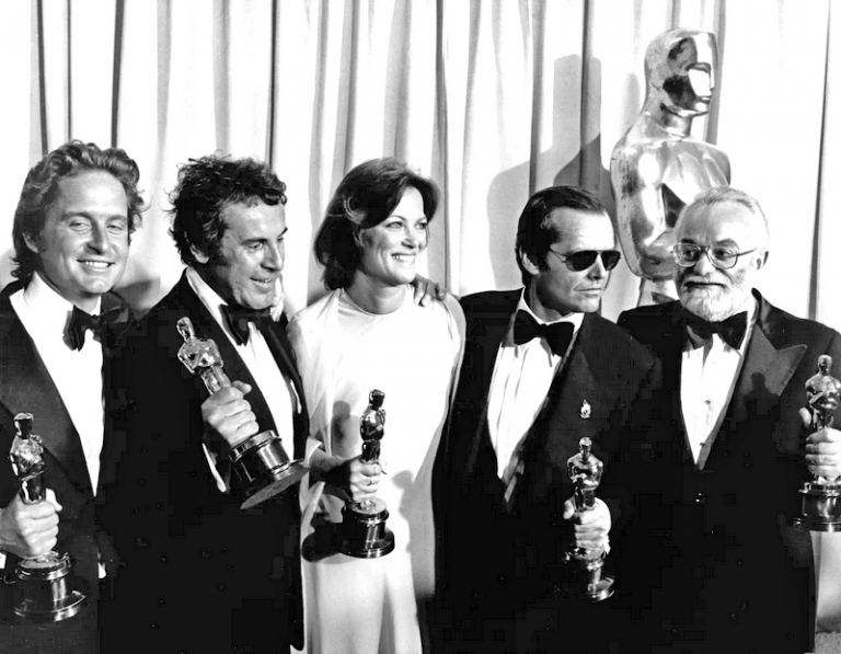 Фильм &laquo;Пролетая над гнездом кукушки&raquo; получил 5 премий &laquo;Оскар&raquo; в 1976 году, включая награды за Лучший фильм, Лучшую мужскую роль (Джек Николсон), Лучшую женскую роль (Луиза Флетчер), Лучшего режиссера (Милош Форман) и Лучший адаптированный сценарий. Всего фильм был номинирован в 9 категориях.