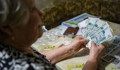 Зарабатывай 200 тысяч и не жалуйся: Пенсионные баллы все больше напоминают игру в «наперсток»