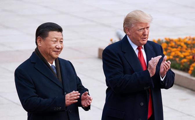 На фото: председатель КНР Си Цзиньпин и президент США Дональд Трамп