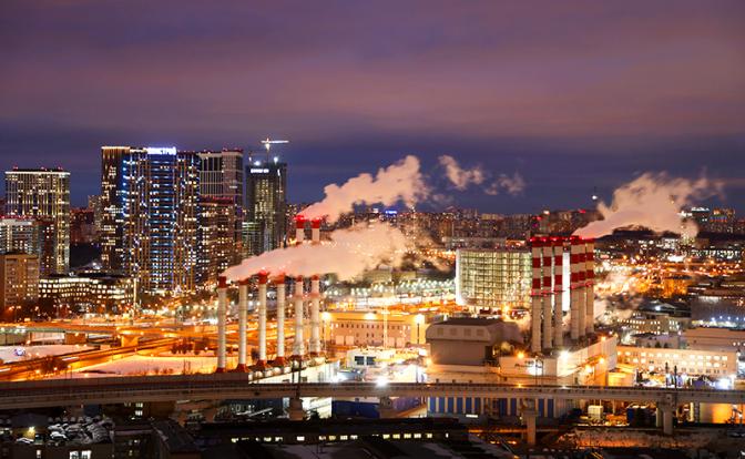 На фото: вид на Москву.