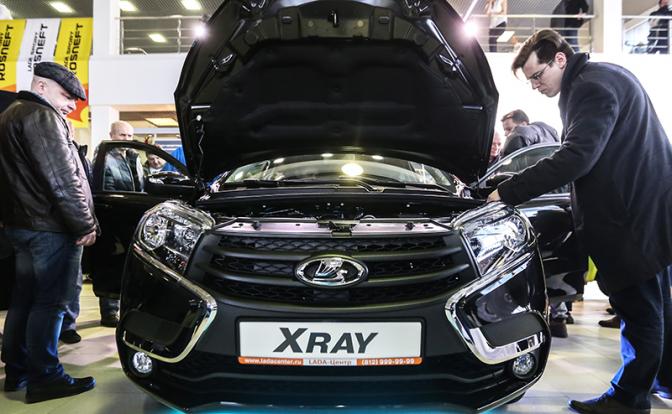 «АвтоВАЗ» отзывает более восьми тысяч Lada X-Ray